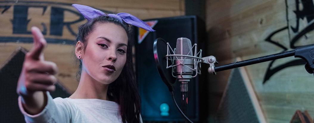 Con solo 22 años, esta MC bogotana tira rimas sin tapujo para darle un vuelco al rap colombiano, dominado por hombres.