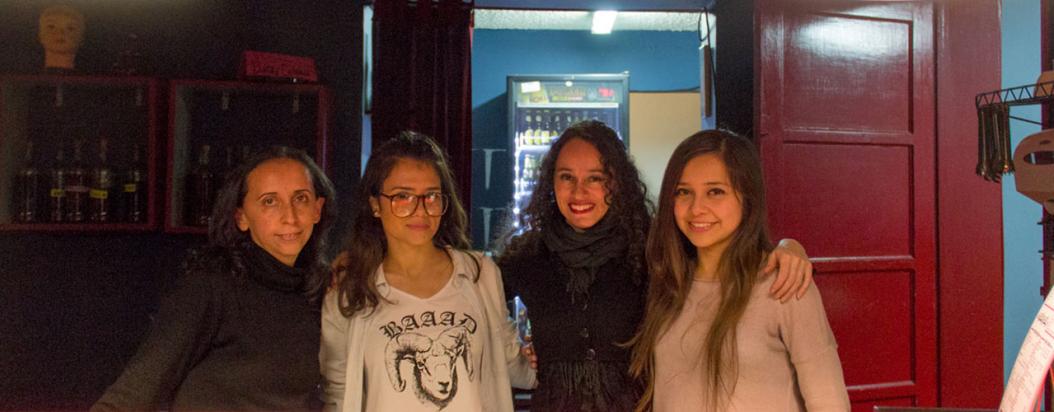 Las manos que mantienen firme a Matik – Matik