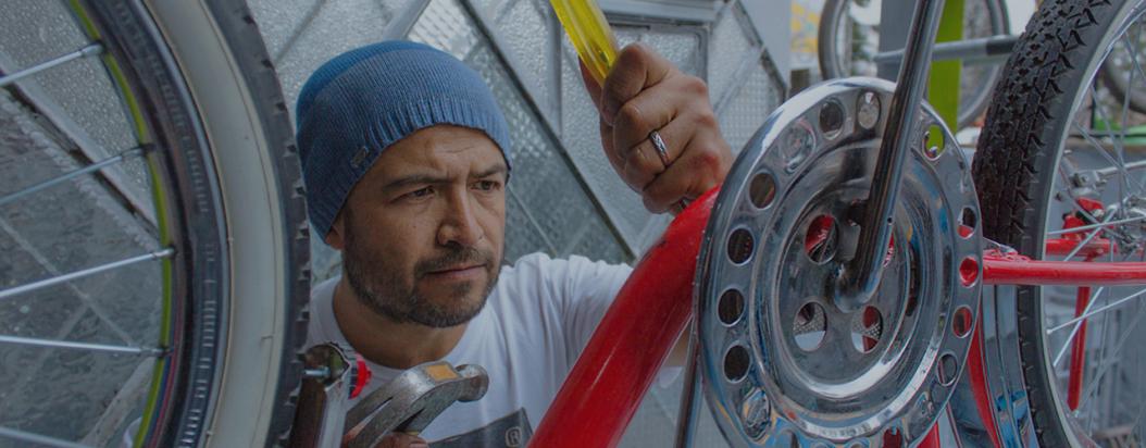 John Tovar, el cirujano de monraretas