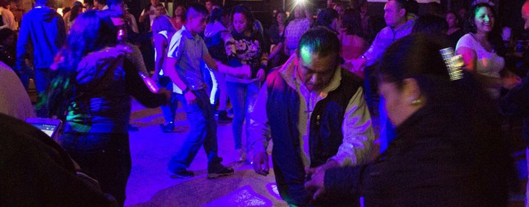 Desde los años setenta estas fiestas populares representan una opción para todos aquellos que no participan de la escena discotequera y la política