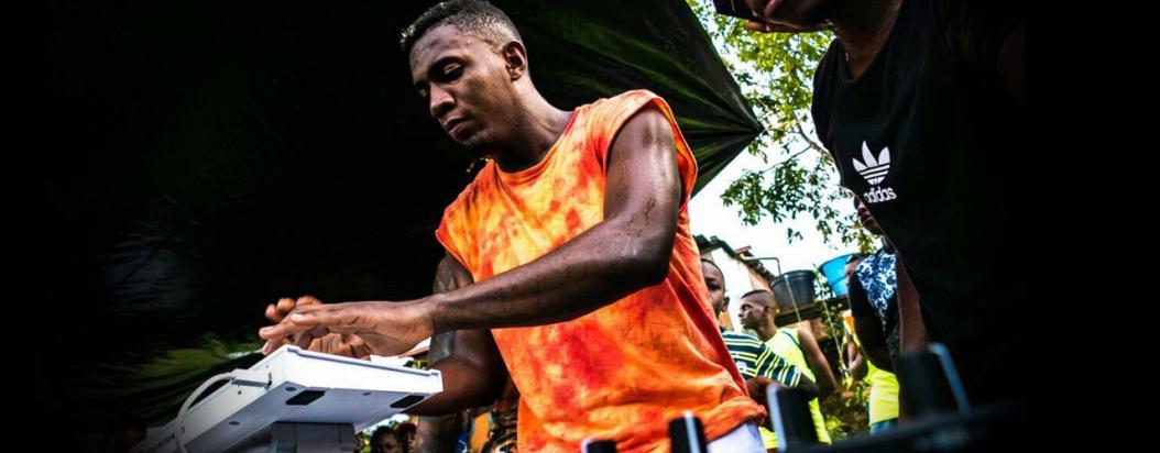 El bautizo de fuego de Walaa, el músico chocoano que quiere conquistar la capital