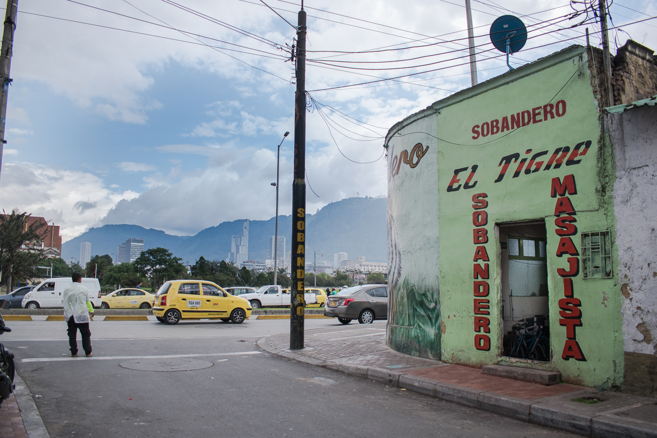 Una visita a la familia de sobanderos originales del Tercer Milenio |  Cartel Urbano