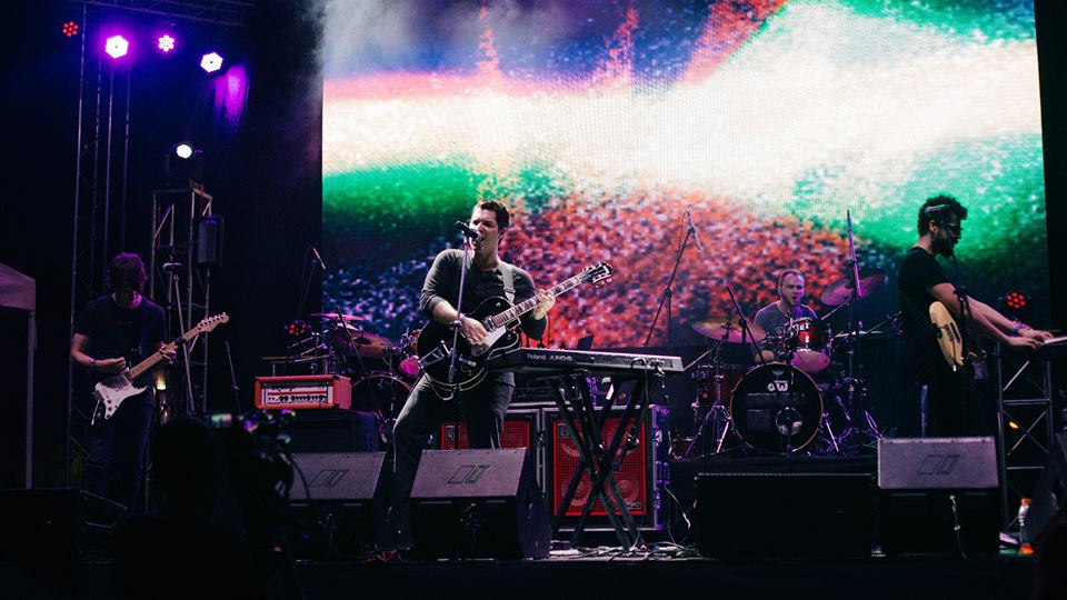inwavess_1.jpg