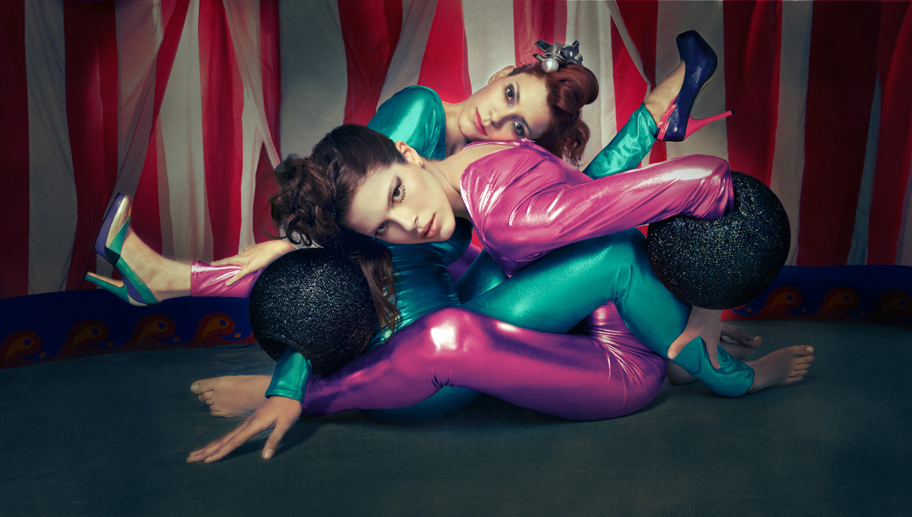 mariaelisaduque_contorcionistas_colorizacion.jpg