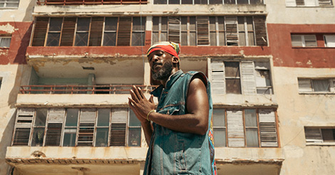 El rap de Brebaje Man quiere sanar su alma y el de una isla